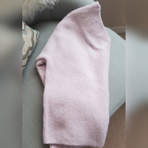 H&M ladies v-neck long sleeve, dropped shoulder, lavender sweater sz XS - Picture 5 of 9